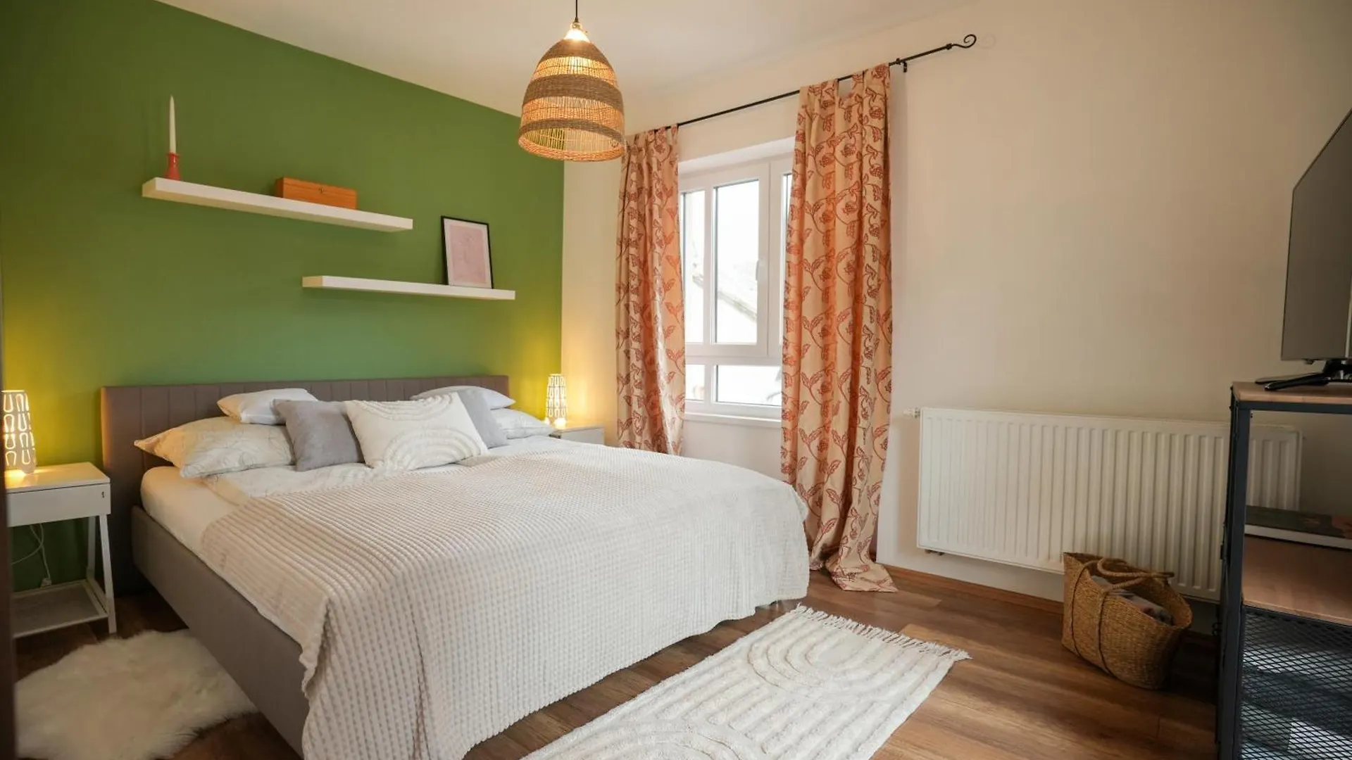 Apartment Wine&Go Studio, Stylish, Quiet City Center Home Eger Hungary